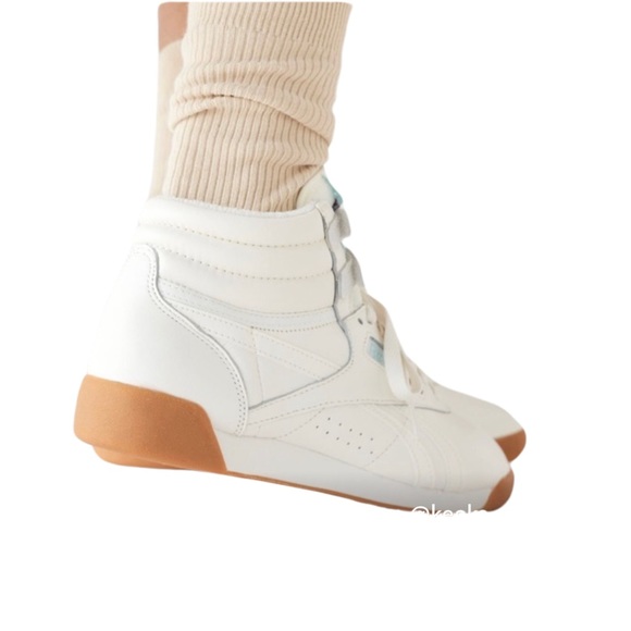 NWT Reebok High Tops - Picture 14 of 14